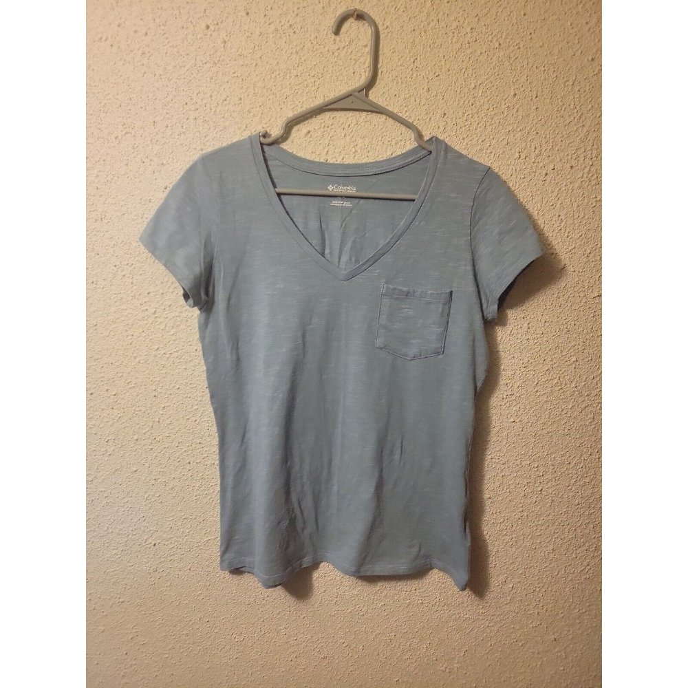 Columbia T-Shirt Womens M Medium Blue V-Neck 3/4 Sleeves Fishing Outdoor Tee